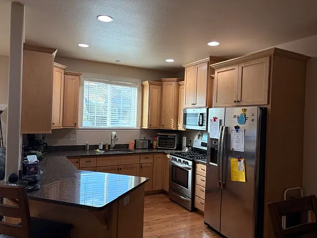 3 bed, 2.5 bath, 1850 sqft, $2,200 — Photo 3