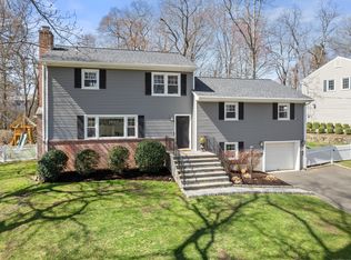 167 Ferncliff Rd, Fairfield, CT 06825