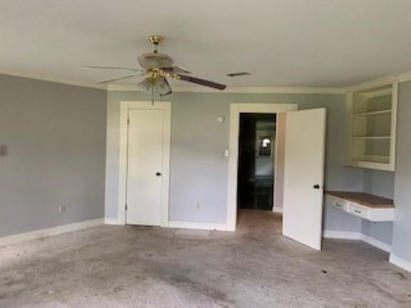 5th image of 301 Hilltop Dr