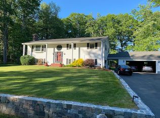 18 Kitt Ln, Londonderry, NH 03053