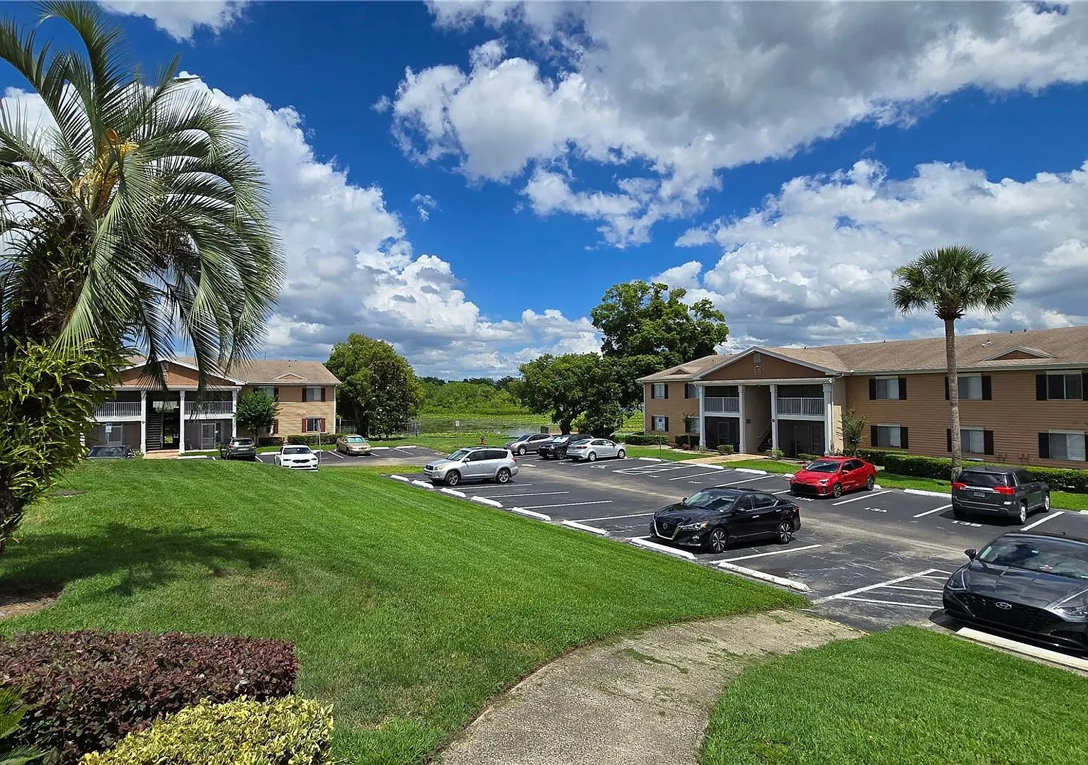 Lakefront Condo in Altamonte Springs — Photo 1
