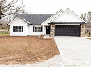 35 Perry Creek Dr, Crossville, TN 38572