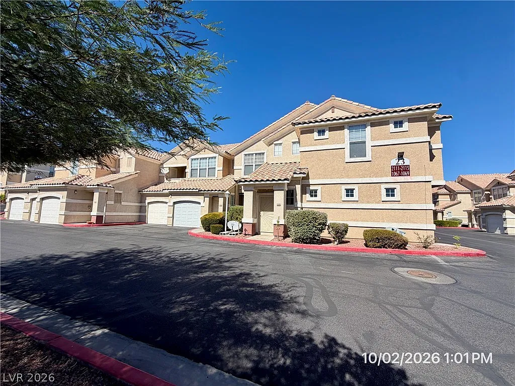 2 bed, 2.0 bath, 1056 sqft, $1,550 — Photo 4