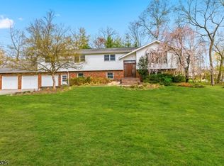 8 Bogert Rd, Pine Brook, NJ 07058