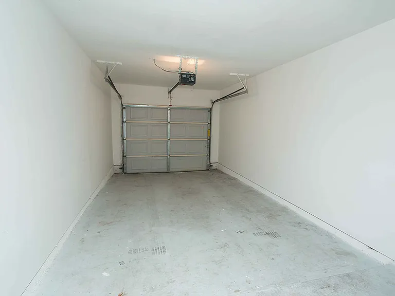 Trailing Vine Apartments — Photo 12