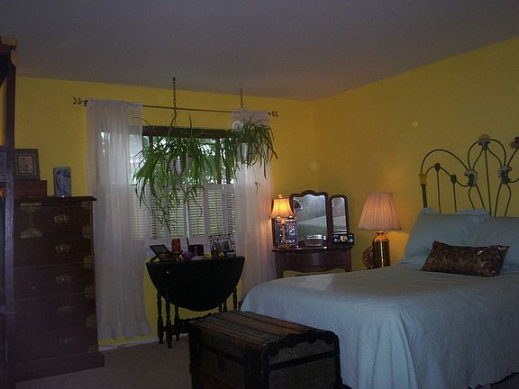 Sunny Master BR with twin closets