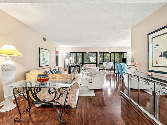 5th image of 5687 Fairway Park Drive