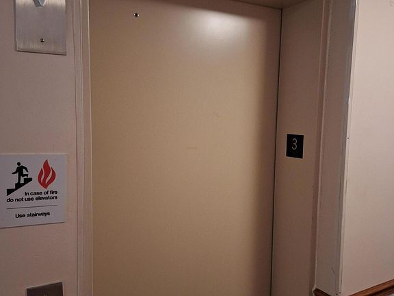 5th image of 2009 W 75th Pl Unit 38
