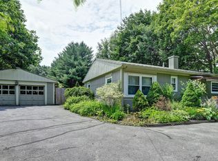 40 New Lenox Rd, Lenox, MA 01240