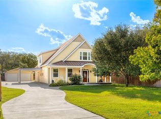 727 S Guadalupe St, Lockhart, TX 78644