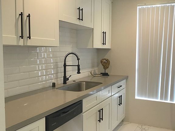 2nd image of 6050 Cadillac Ave #4