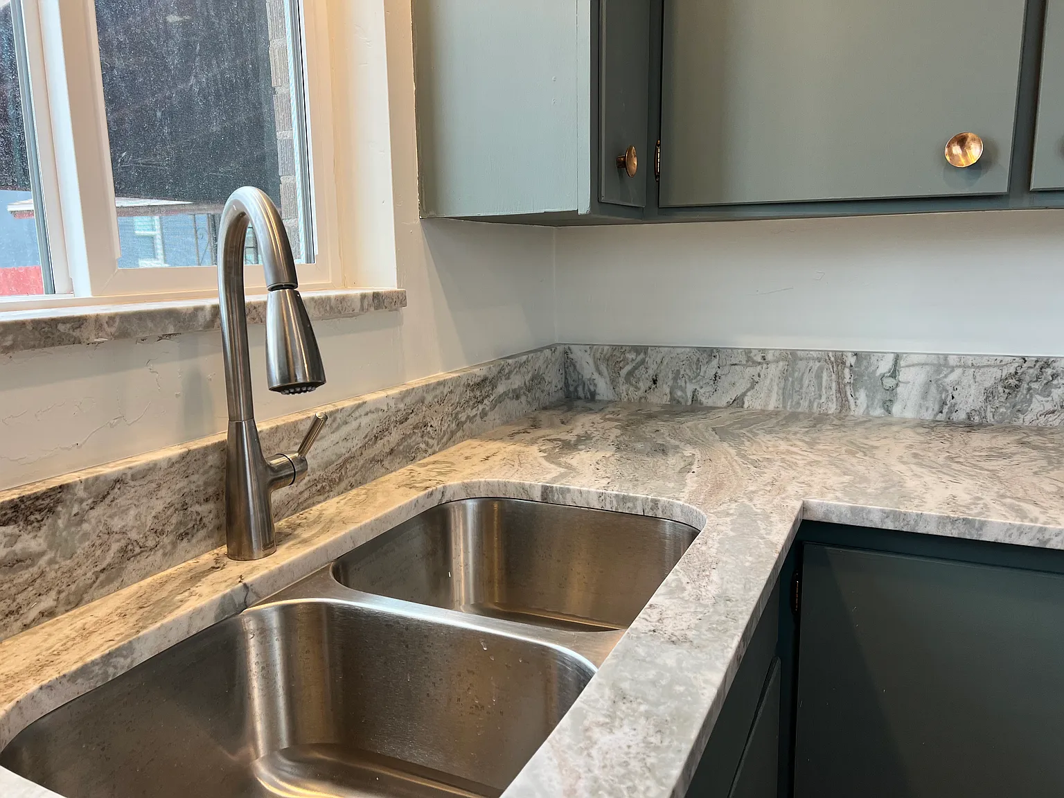 Studio, 640 sqft, $1,475 — Photo 3