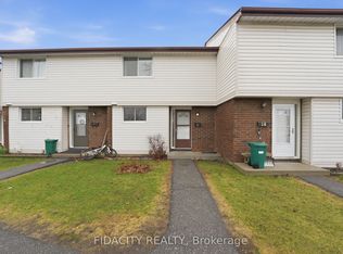 16 Glencoe St #31, Ottawa, ON K2H8S6