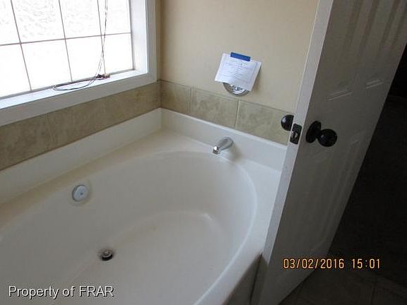 5th image of 221 Thornback Dr