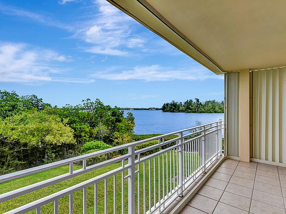 5th image of 5620 N Harbor Village Drive #201
