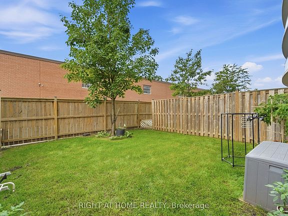 4th image of 1328 Birchmount Rd #104