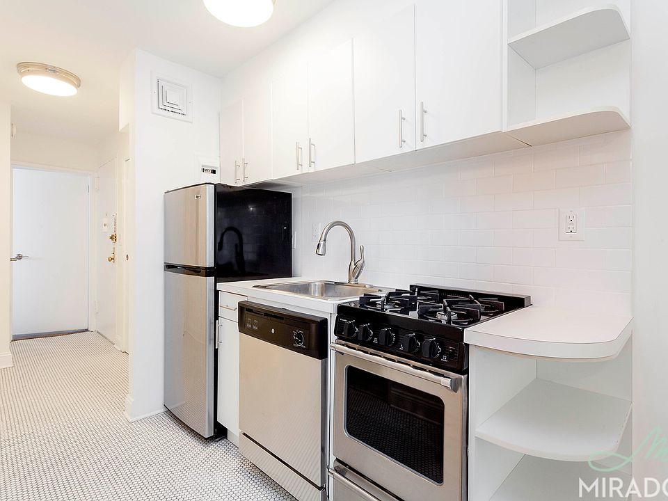 2nd image of 119 E 83rd St APT 3B