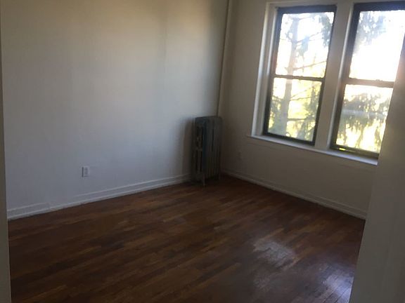 3rd image of 27-13 24th Ave