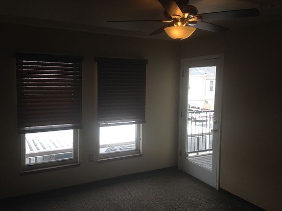 Bedroom 1 / balcony access