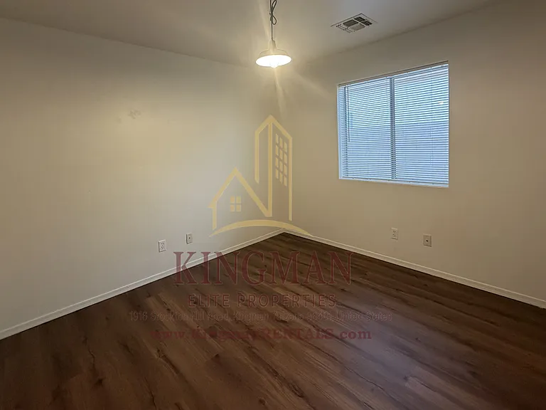 2627 Wallapai Ave — Photo 7