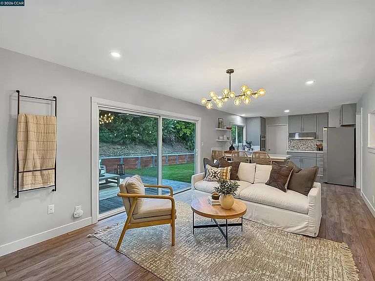 8 Cherry Hills Ct — Photo 19