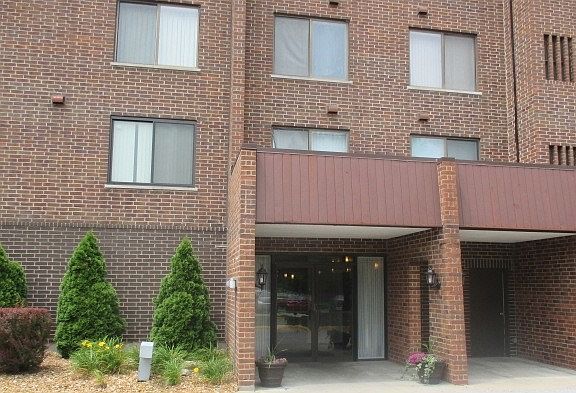2nd image of 500 Park Ave APT 326