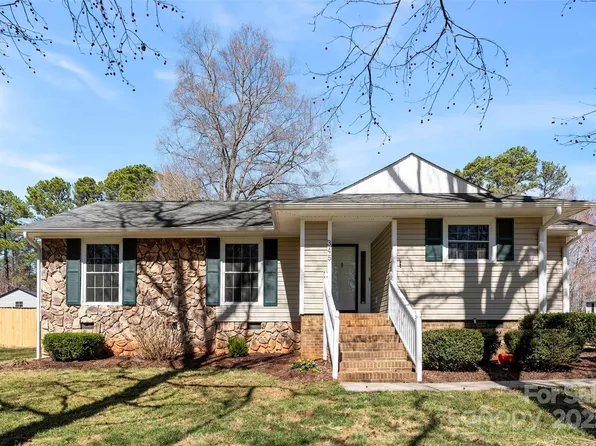 345 Briar Creek Rd, Gastonia, NC 28056