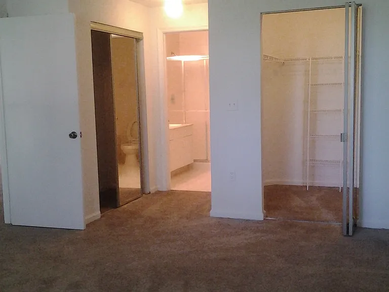 The Mirage Apartments — Photo 72