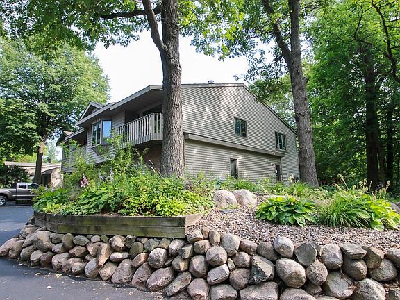 2nd image of 77 Garden Dr