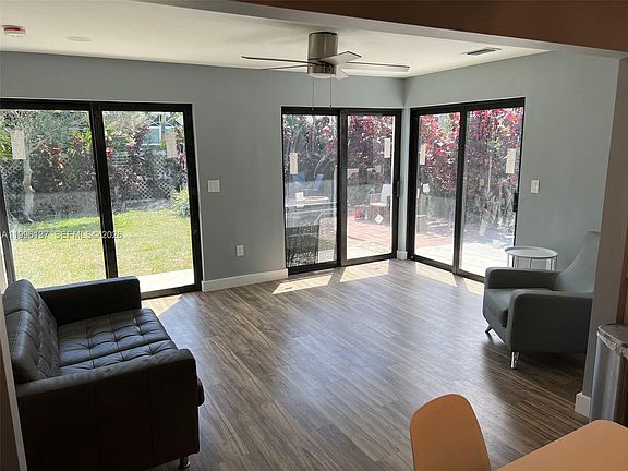 5th image of 234 Avalon Ave