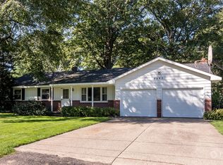 8085 Crestview Ave, Jenison, MI 49428