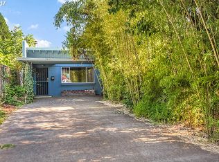 7517 E Burnside St, Portland, OR 97215