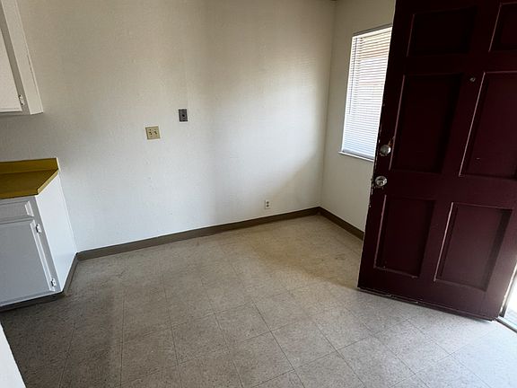 2nd image of 200-208 E Vine St #200-8A