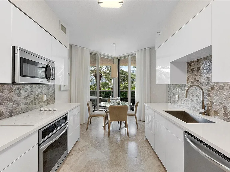 3100 N Ocean Dr #406 — Photo 8