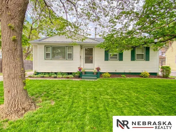 3203 S 121st St, Omaha, NE 68144