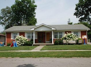 1979 Fair Oaks Dr, Lexington, KY 40504