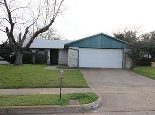 7624 Red Willow Rd, Fort Worth, TX 76133