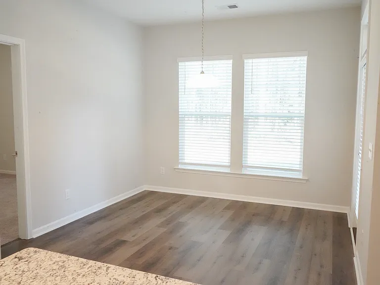 142 Brookline Dr — Photo 15