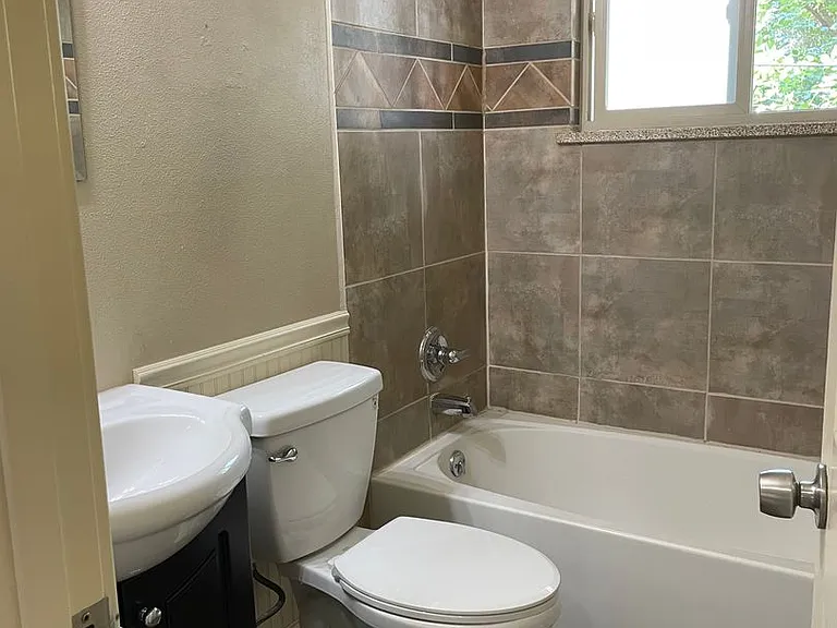 125 E Mrytle Flats — Photo 69