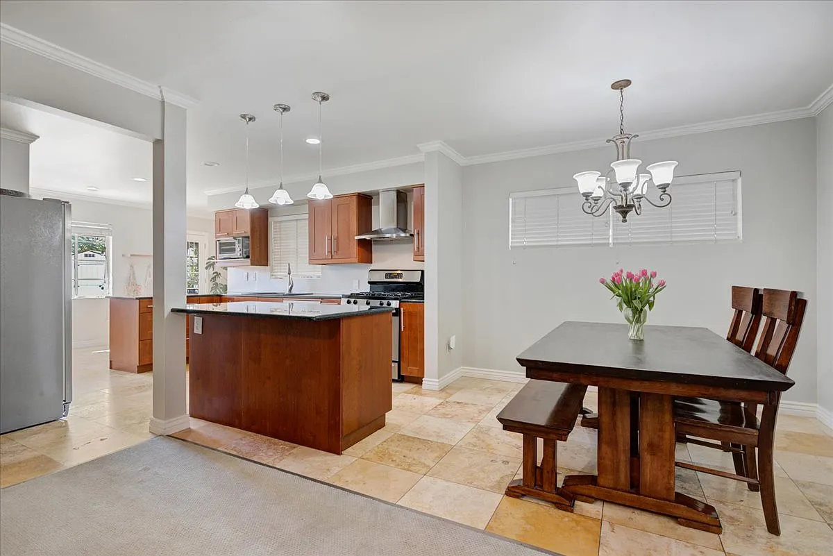 3 bed, 1667 sqft, $3,000 — Photo 4