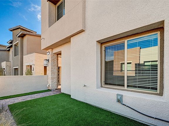 4th image of 600 N Carriage Hill Dr #1018