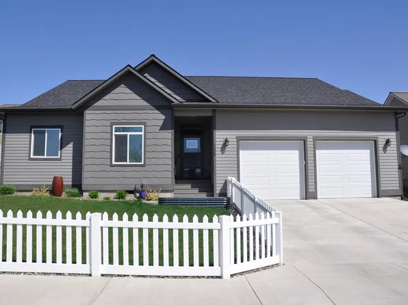1230 SW Marcia Dr, Pullman, WA 99163