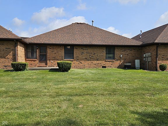 5th image of 415 Eagle Crest Dr #5