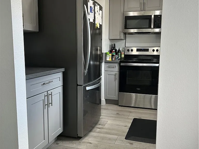 11300 Foothill Blvd #19 — Photo 11