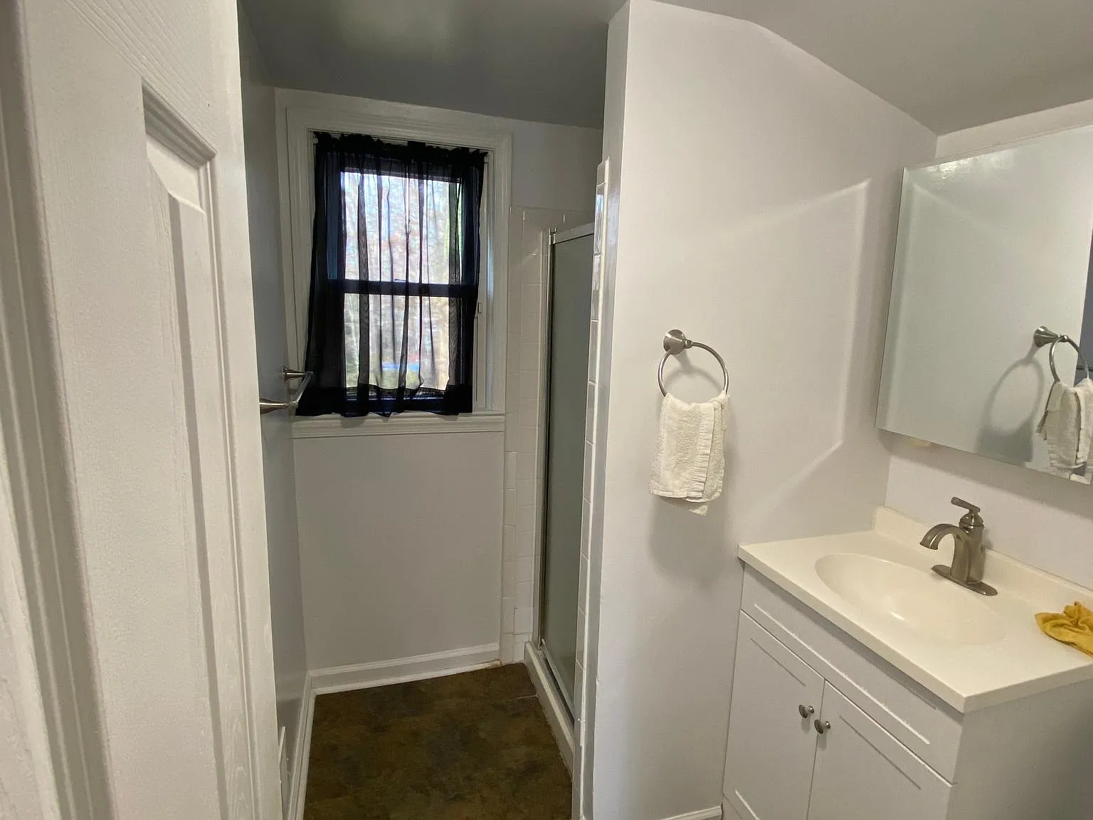 6915 Wilson Ln — Photo 3
