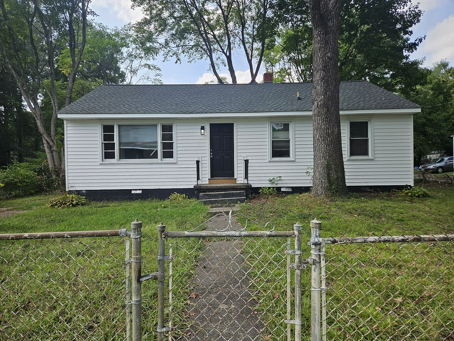 3 bed, 1146 sqft, $1,450 — Photo 2