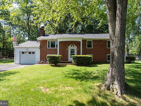2nd image of 45795 Filmore Dr