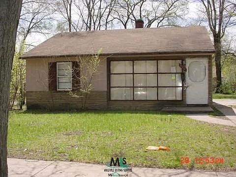 1st image of 10261 Troy St