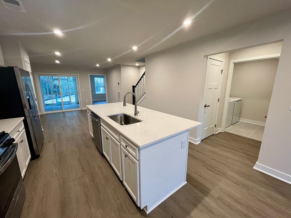 Kitchen to Back