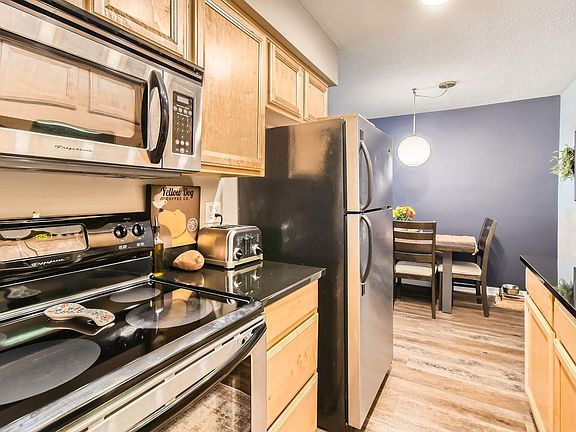 5th image of 2727 W 43rd St APT 102